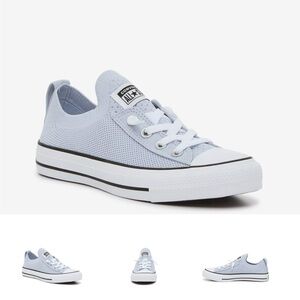 NEW & NEVER WORN Women’s Converse Shoes 👟💙